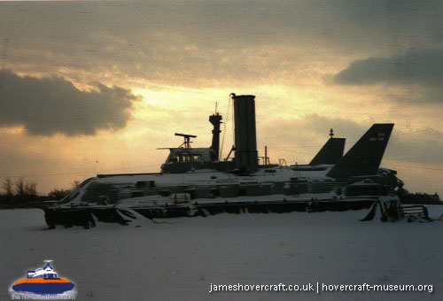 BH7 being moved to The Hovercraft Museum -  (credit: The <a href='http://www.hovercraft-museum.org/' target='_blank'>Hovercraft Museum Trust</a>).
